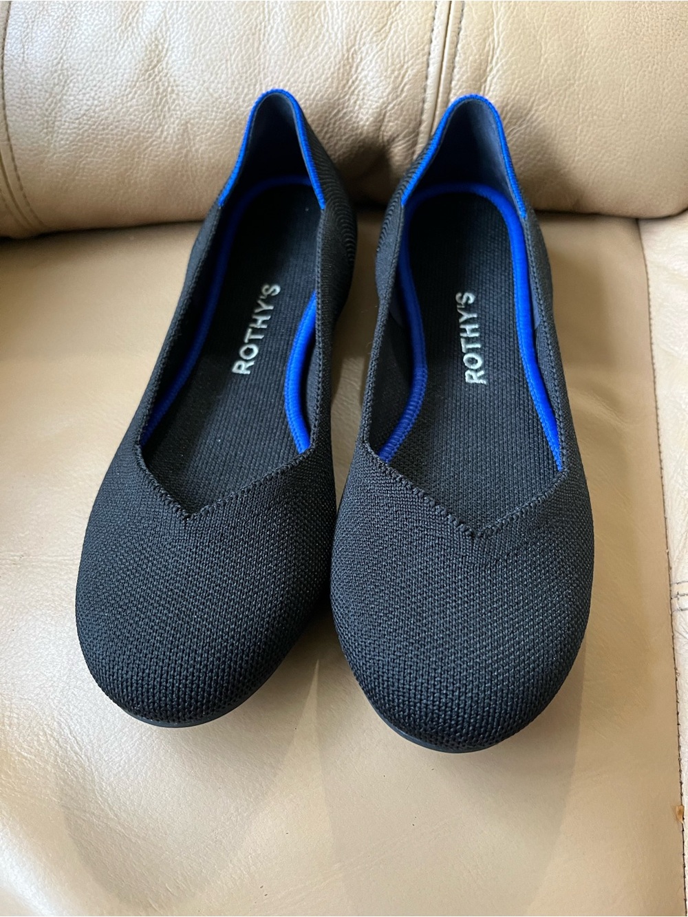 Rothy’s Round toe flats 7